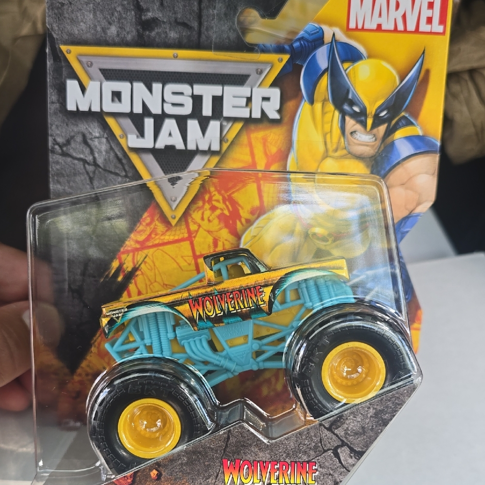Monster JAM Monster Truck- Wolverine Truck - Yellow and Blue